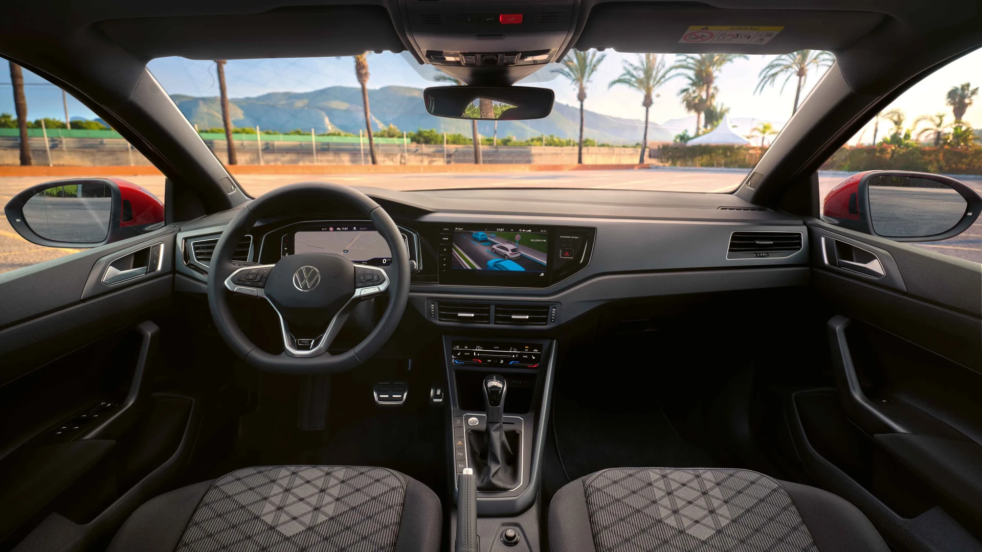 Palubní deska Volkswagenu Taigo s digitálním přístrojovým štítem a dotykovým ovládáním klimatizace
