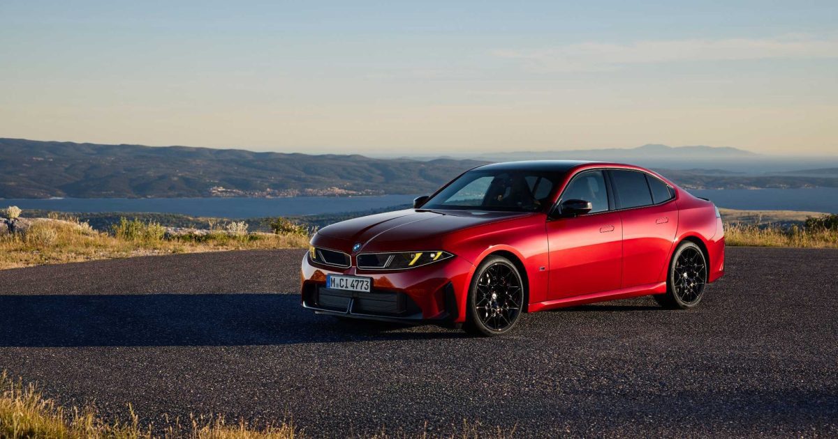 Nové BMW M350 xDrive (G50) zepředu