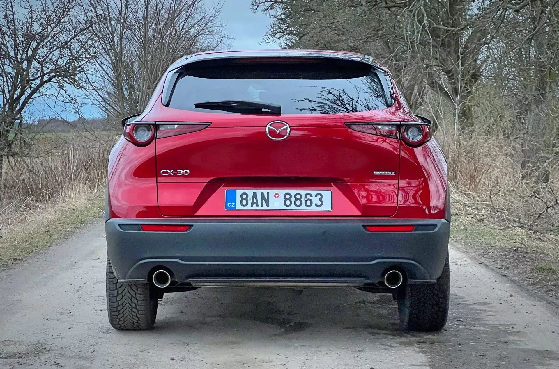 Zadní část Mazdy CX-30