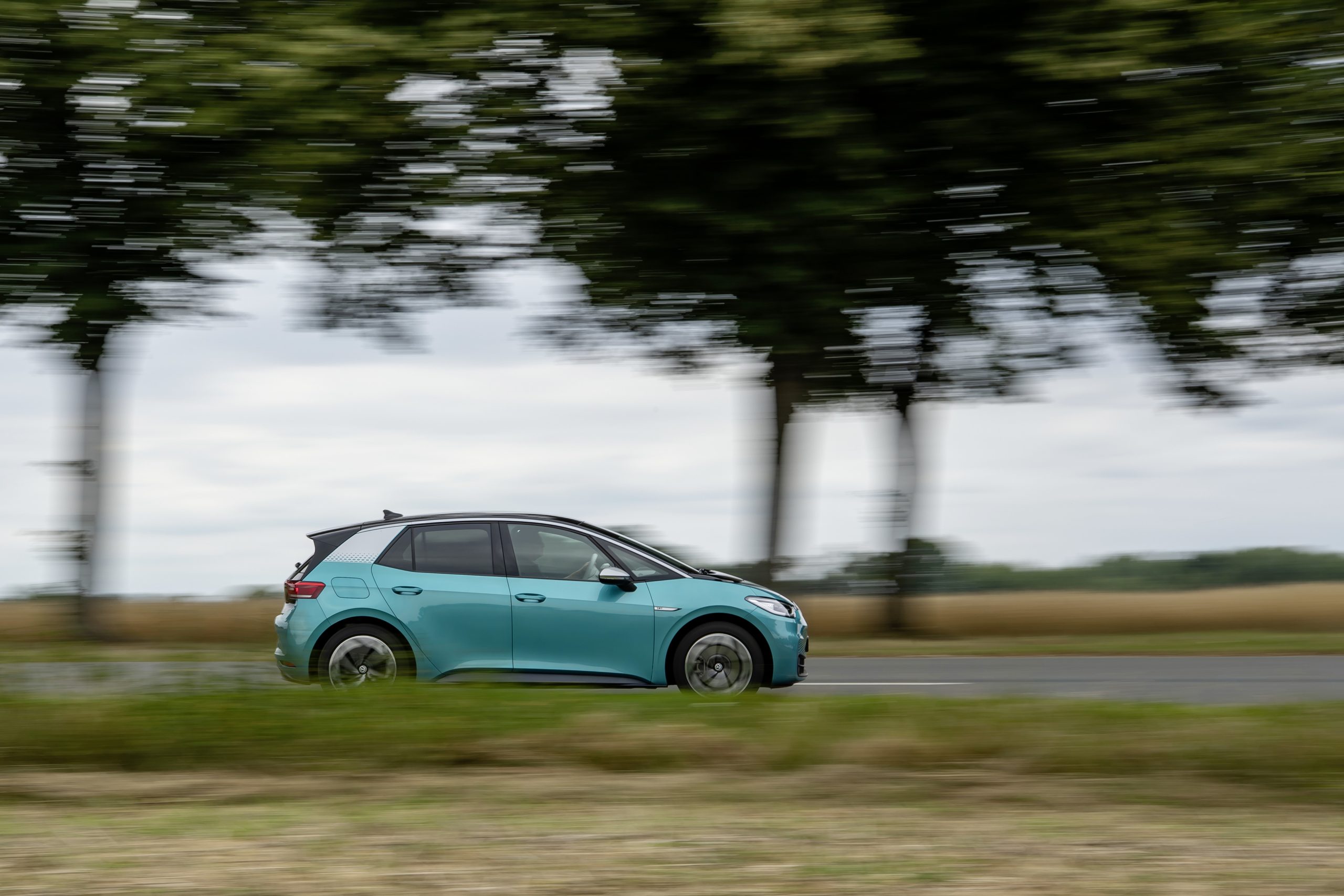 Volkswagen ID.3 původního provedení během jízdy
