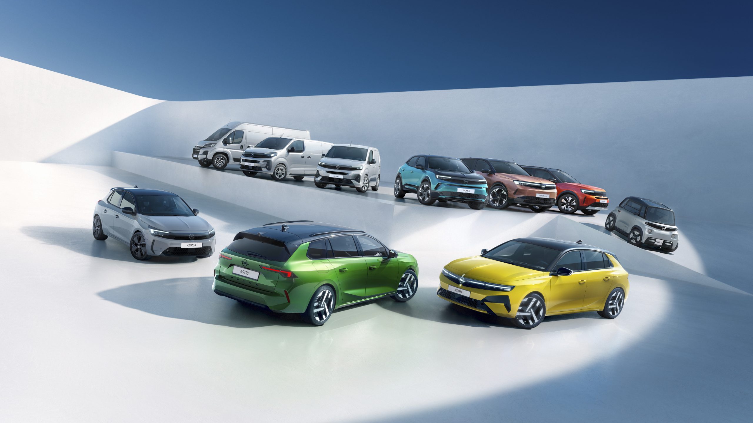 Aktuální nabídka osobních a užitkových vozů Opel