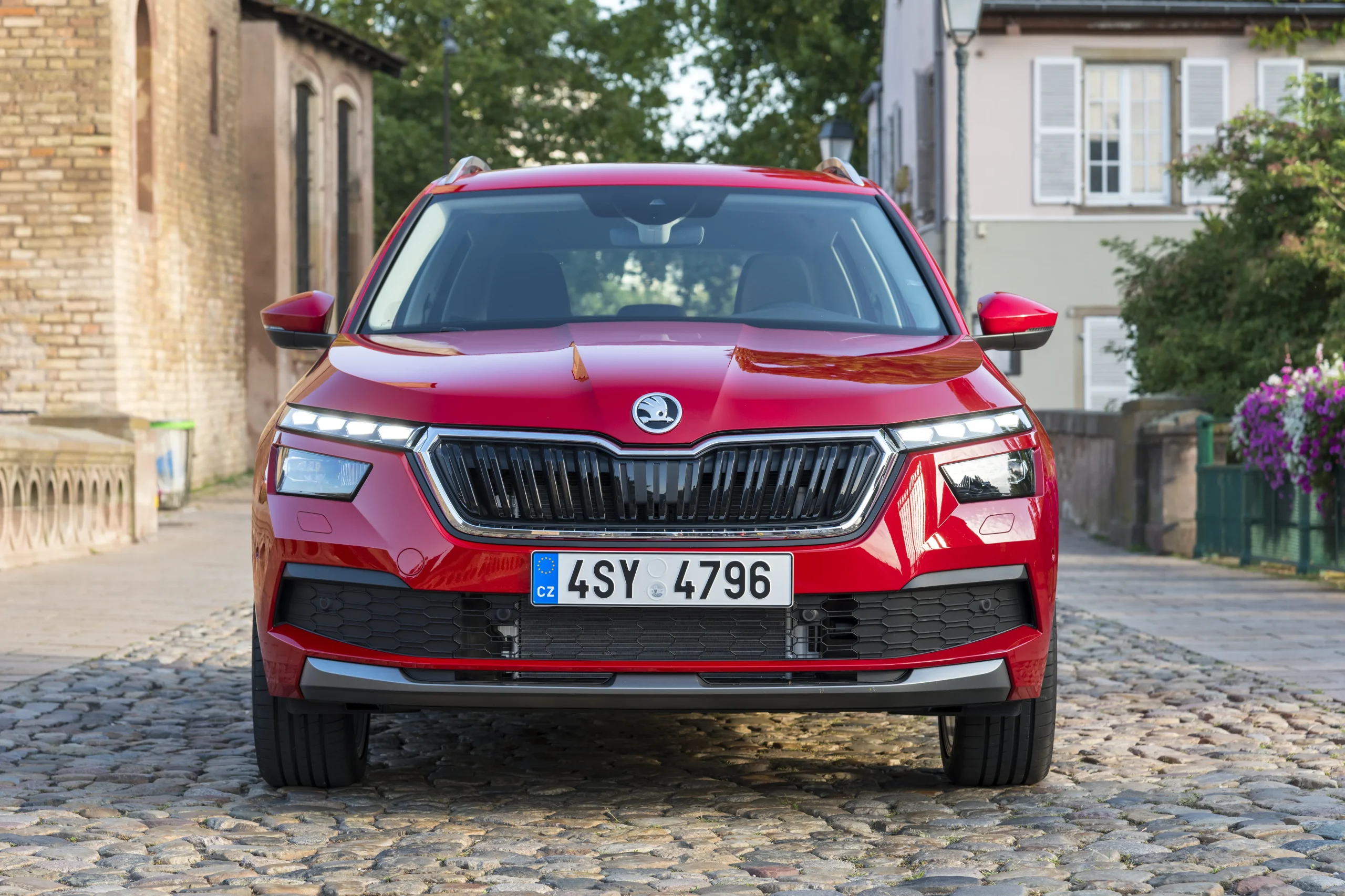 Červená Škoda Kamiq, akční verze Easy se zvýhodněním až 61 000 Kč