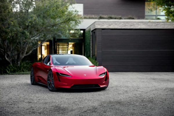 Tesla Roadster druhé generace, červený prototyp z premiéry v roce 2017