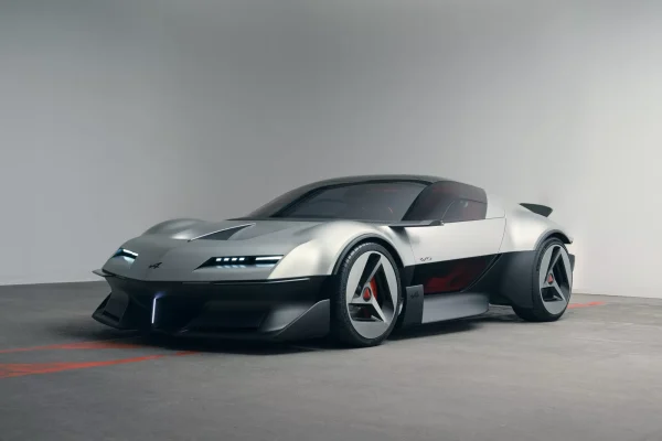 Alpine A310 Vision, celý koncept ve stříbrné barvě při pohledu šikmo zepředu