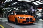 Jubilejní oranžové BMW M3 v laku Fire Orange III na výrobní lince v Mnichově