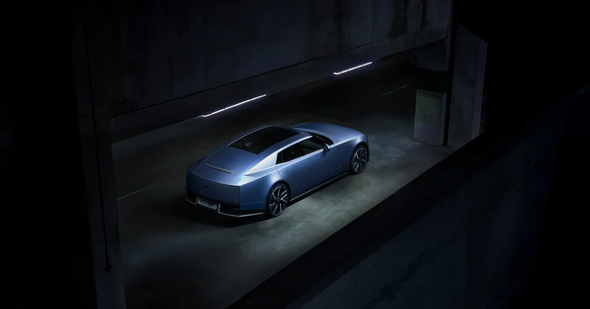 Jaguar Type 01, produkční elektrické čtyřdveřové GT, oficiální fotografie exteriéru
