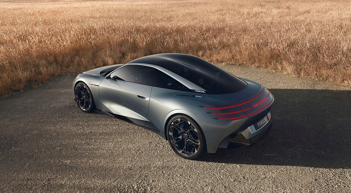 Peugeot RCZ Vision zezadu s prosklenou střechou
