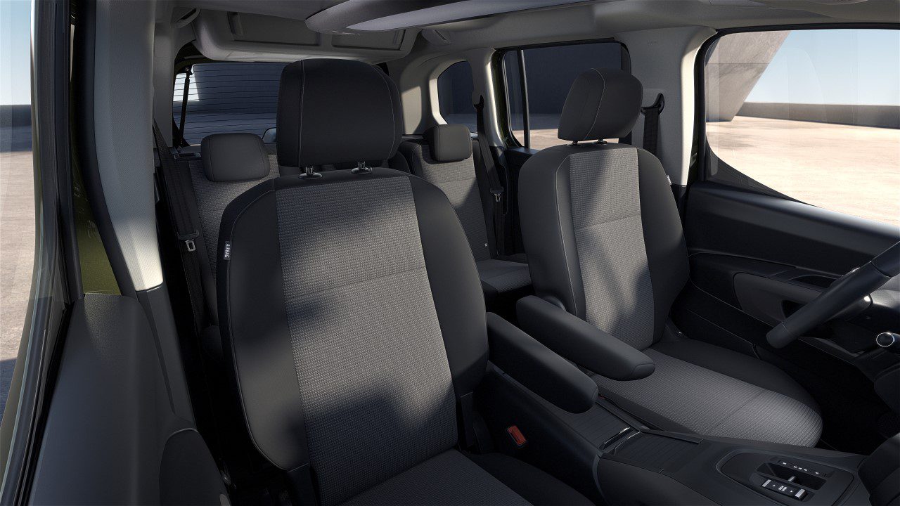 Přední sedadla osobní Toyoty Proace City Verso po faceliftu