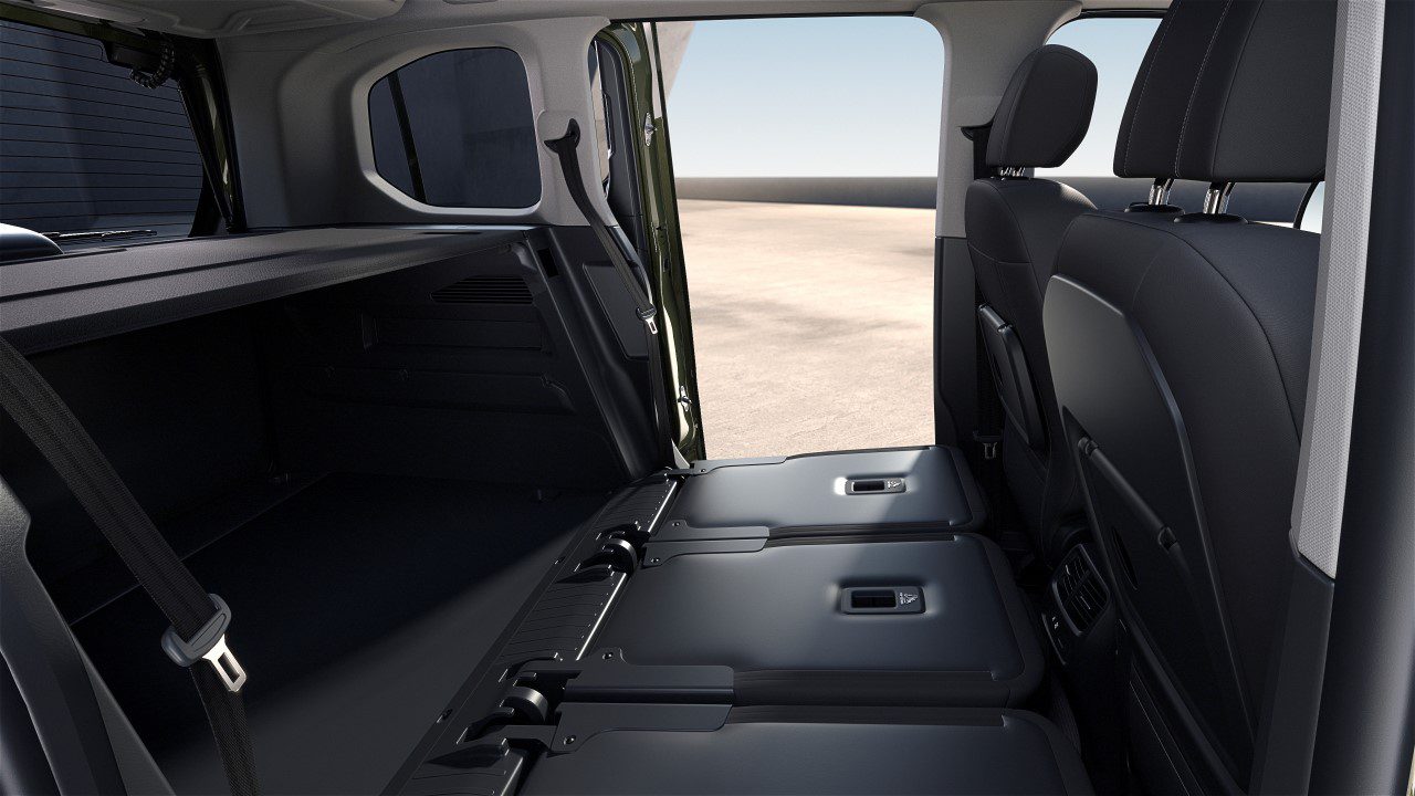 Variabilní zavazadlový prostor Toyoty Proace City Verso se sklopenými sedadly