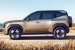 Boční profil Renaultu Bridger Concept s rezervním kolem na zádi