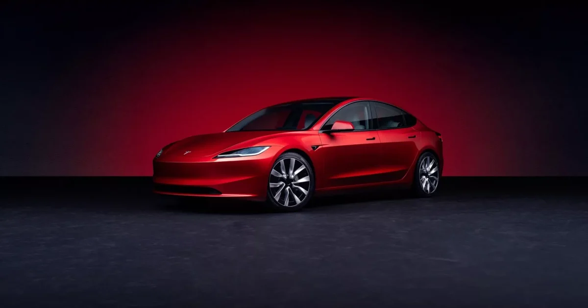 Tesla Model 3 Highland a jeho přední světlomety