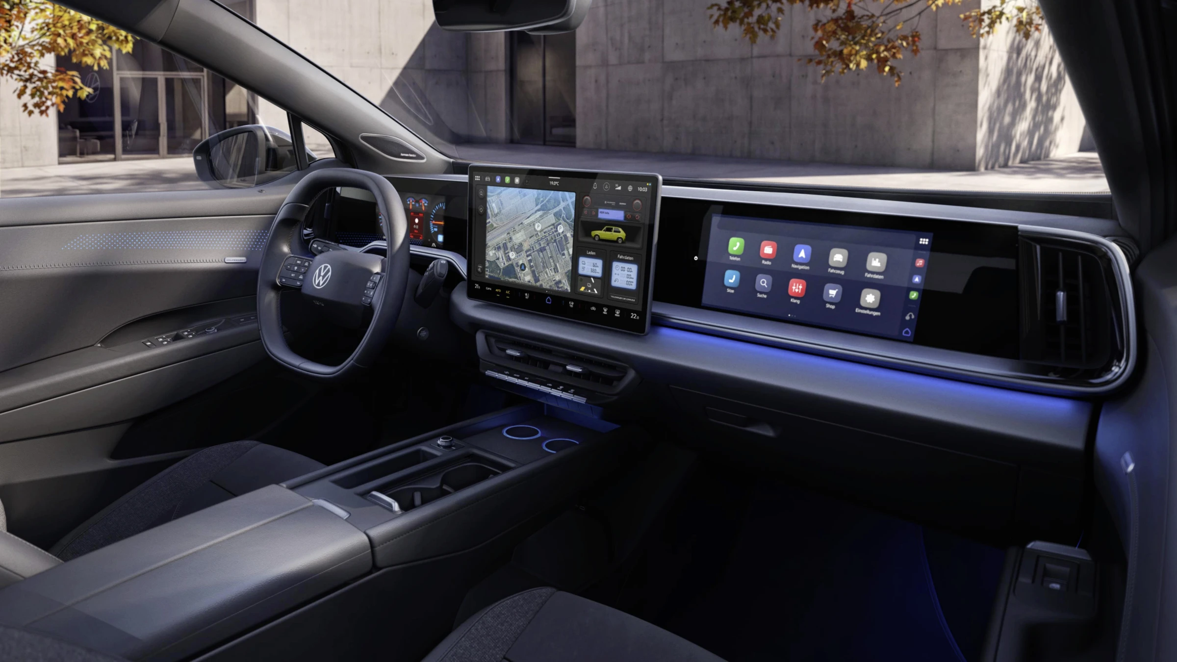 Interiér Volkswagenu ID. Tiguan s displejem pro spolujezdce